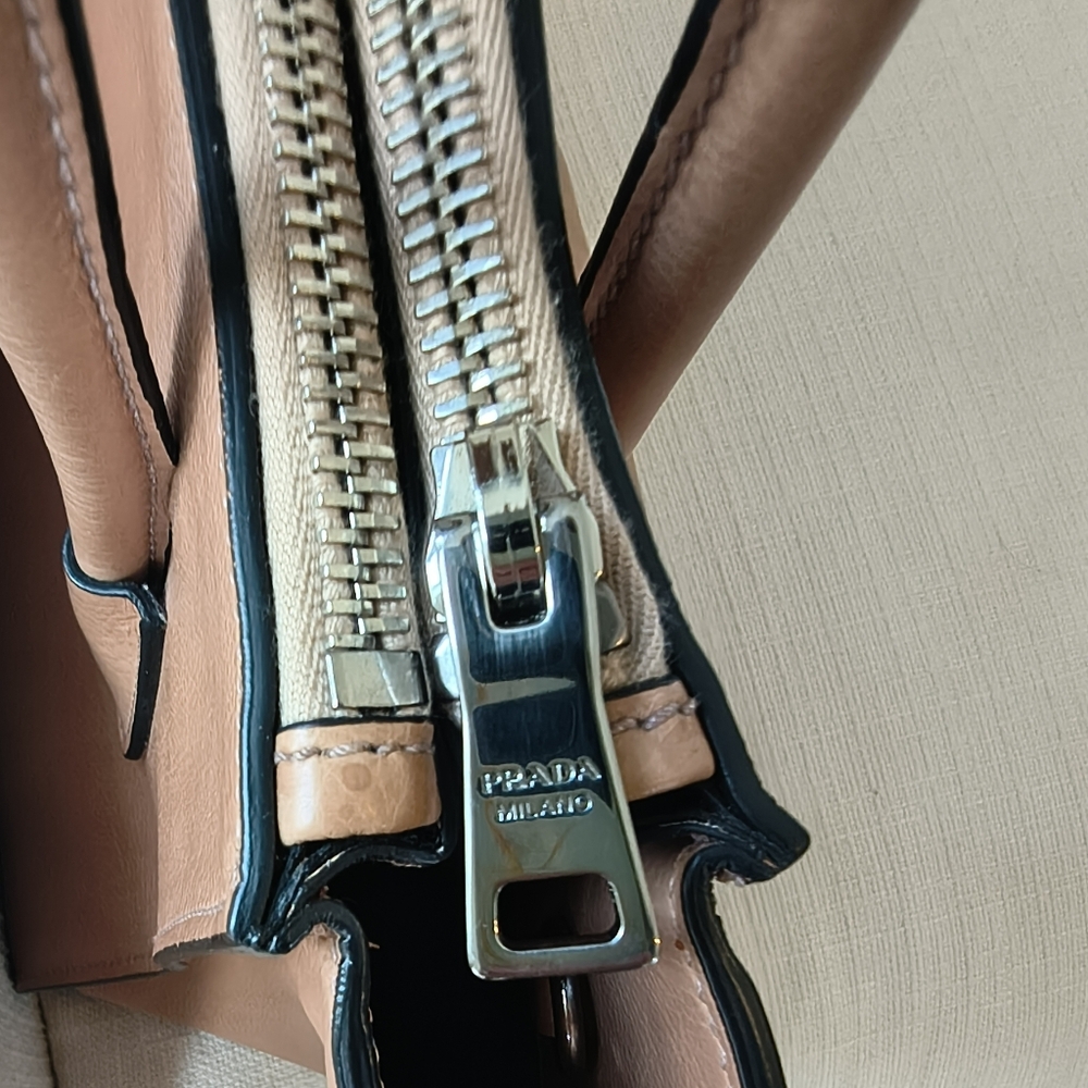 Prada Glace handbag - Picture 12 of 16